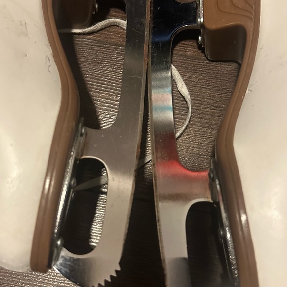 Girls white figure skates - Picture 2 of 3